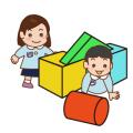 大きい積み木で遊ぶ園児