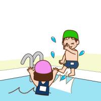プールで遊ぶ子供達